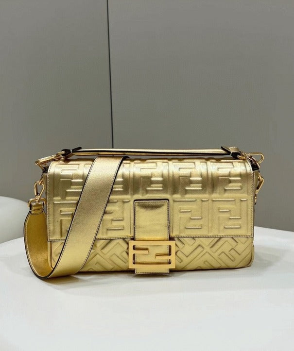 Boutique Quality || Fendi Large Baguette Bag In Gold FF