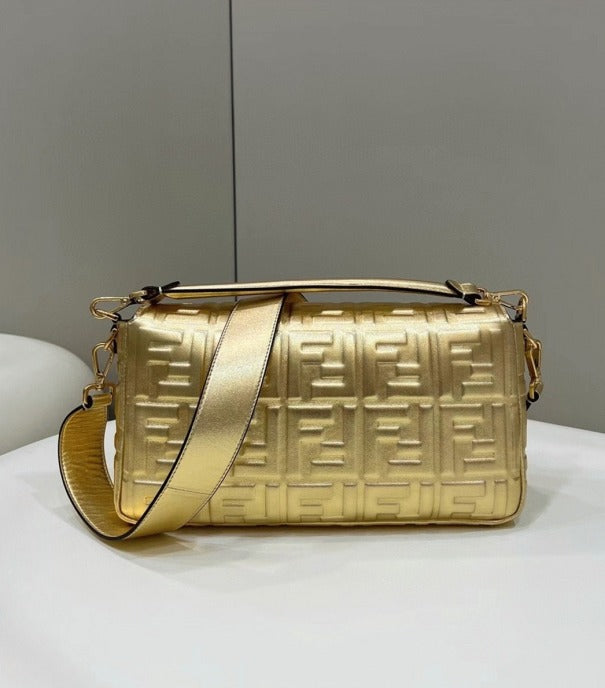 Boutique Quality || Fendi Large Baguette Bag In Gold FF