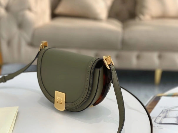 Boutique Quality || Fendi Moonlight Saddle Bag In Green Calfskin