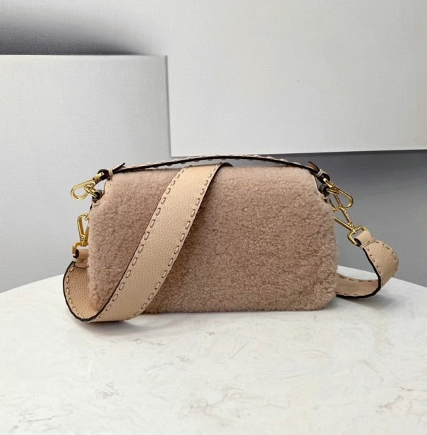 Boutique Quality || Fendi Medium Baguette Bag In Beige