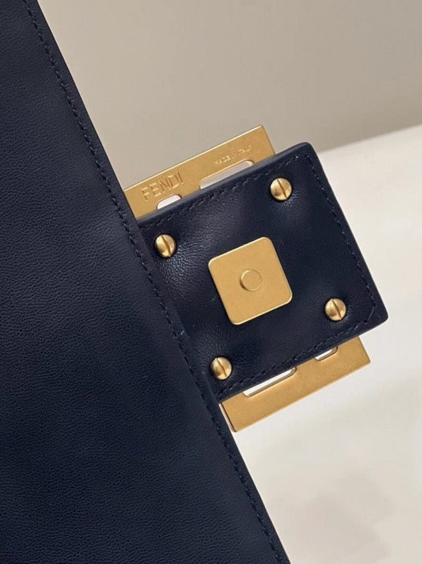 Boutique Quality || Fendi Large Baguette Bag In Black FF