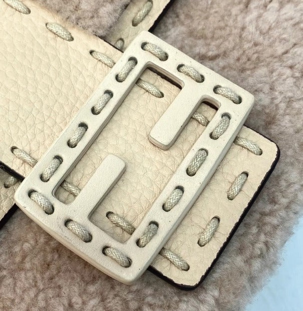 Boutique Quality || Fendi Medium Baguette Bag In Beige