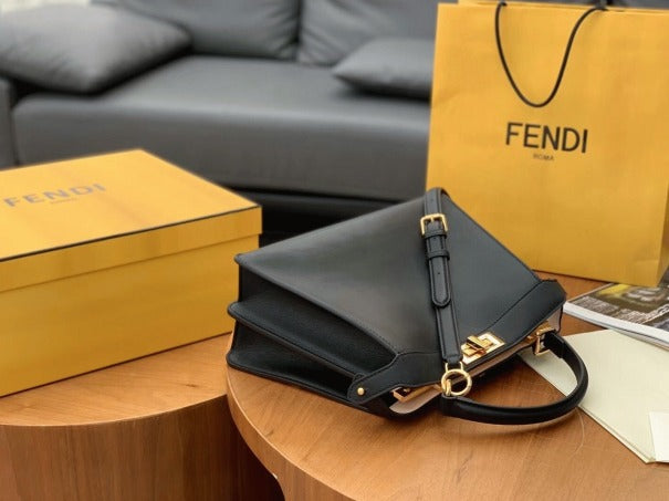 Boutique Quality || Fendi Peekaboo ISeeU Medium Bag In Black Calfskin