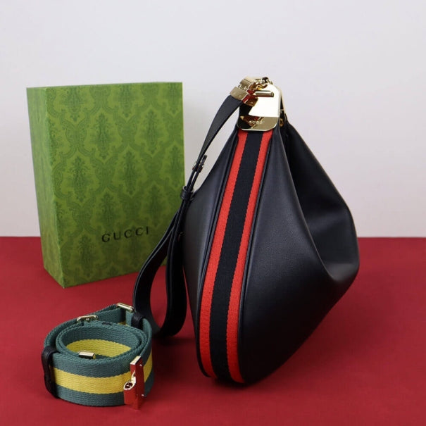 Boutique Quality || 702823 || Gucci Attache Large Shoulder Bag