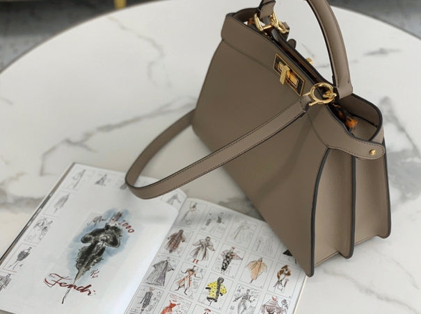 Boutique Quality || Fendi Peekaboo ISeeU Medium Bag In Grey Calfskin