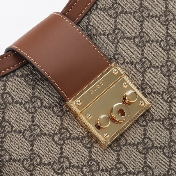 Boutique Quality || 795113 || PADLOCK GG MEDIUM SHOULDER BAG