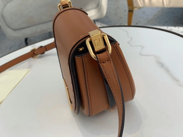Boutique Quality || Fendi Moonlight Saddle Bag In Brown Calfskin