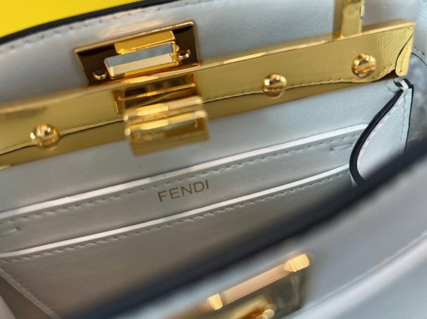 Boutique Quality || Fendi Peekaboo ISeeU Petite Bag In White Nappa Leather