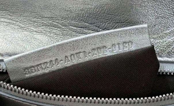 Boutique Quality || Fendi Peekaboo Mini Bag In Silver Metallic Lambskin