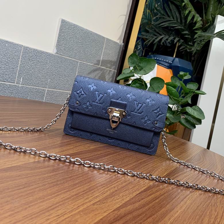 Boutique Level Quality || BLM59077 || Crossbody Bag