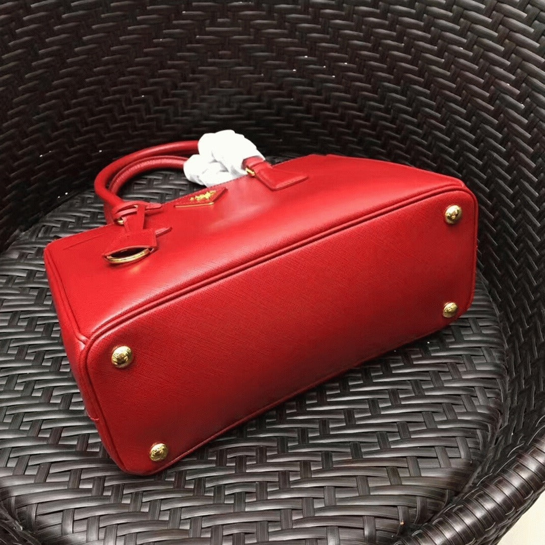 Boutique Quality || Prada Red Galleria Medium Bag