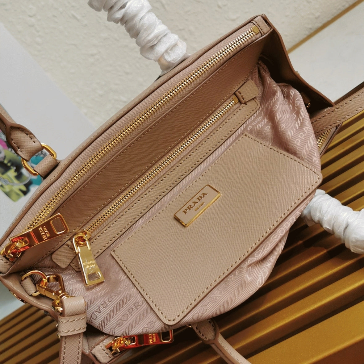 Boutique Quality || Prada Beige Galleria Medium Bag