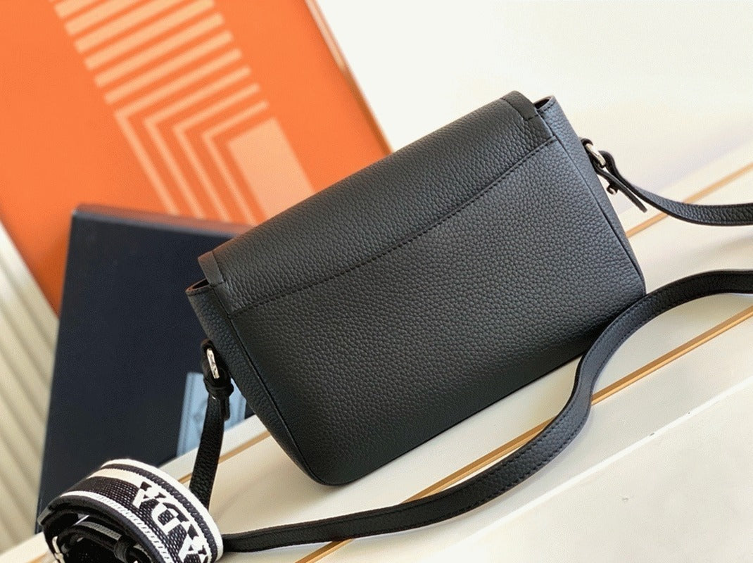 Boutique Quality || Prada Flap Shoulder Bag Knockoff in Black