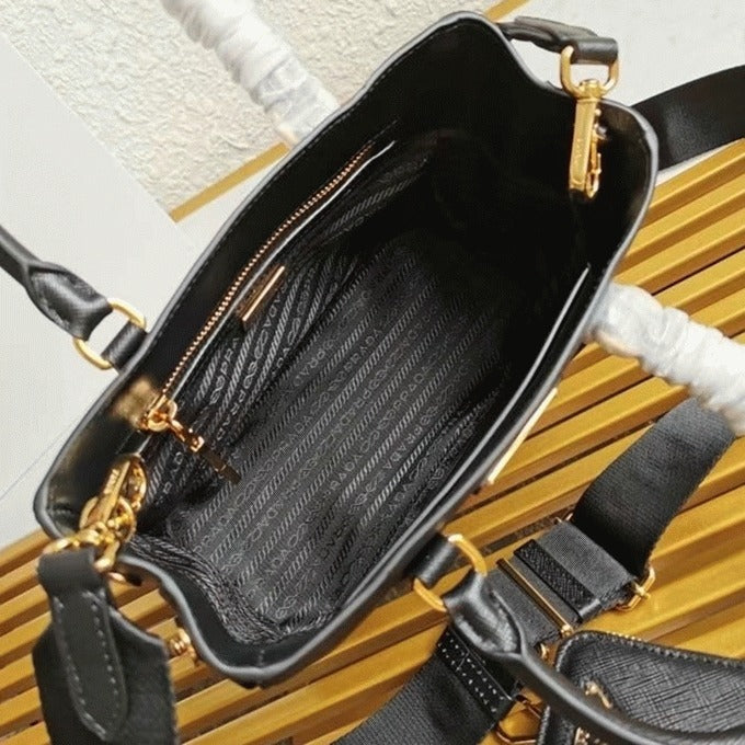 Boutique Quality || Prada Black Galleria Mini Bag