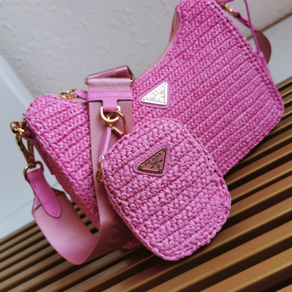 Boutique Quality || Prada Re-Edition Shoulder Bag in Pink