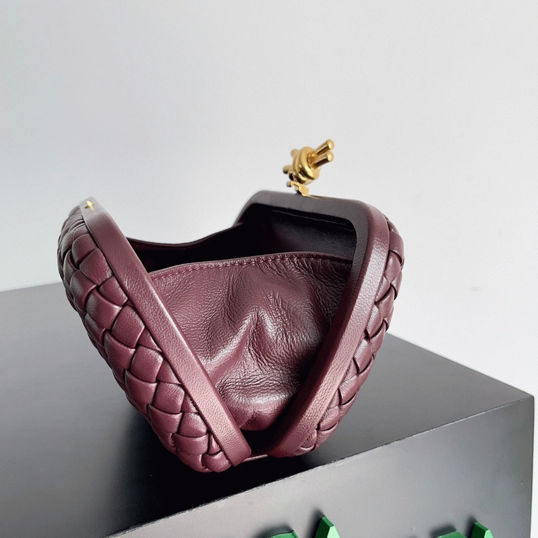 Boutique Quality || Bottega Veneta Knot Minaudiere Clutch Bordeaux