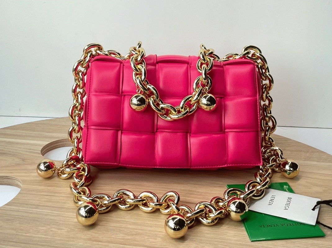 Boutique Quality || Bottega Veneta Chain Cassette Bag In Lollipop
