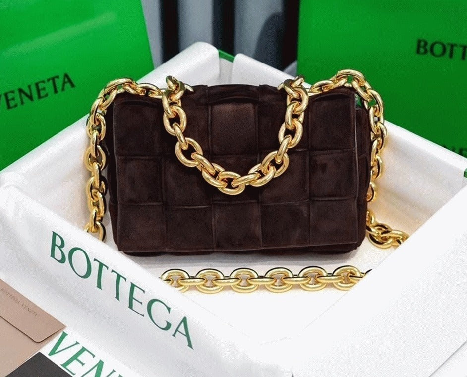 Boutique Quality || Bottega Veneta Chain Cassette Bag In Fondant