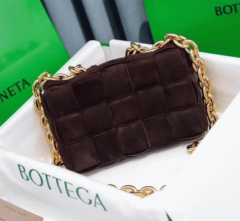 Boutique Quality || Bottega Veneta Chain Cassette Bag In Fondant