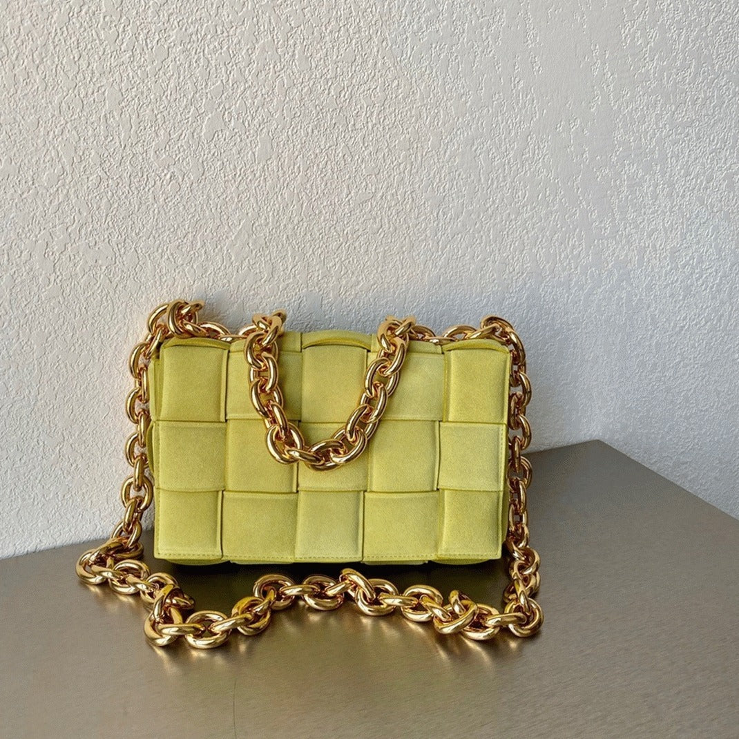 Boutique Quality || Bottega Veneta Chain Cassette Bag In Kiwi