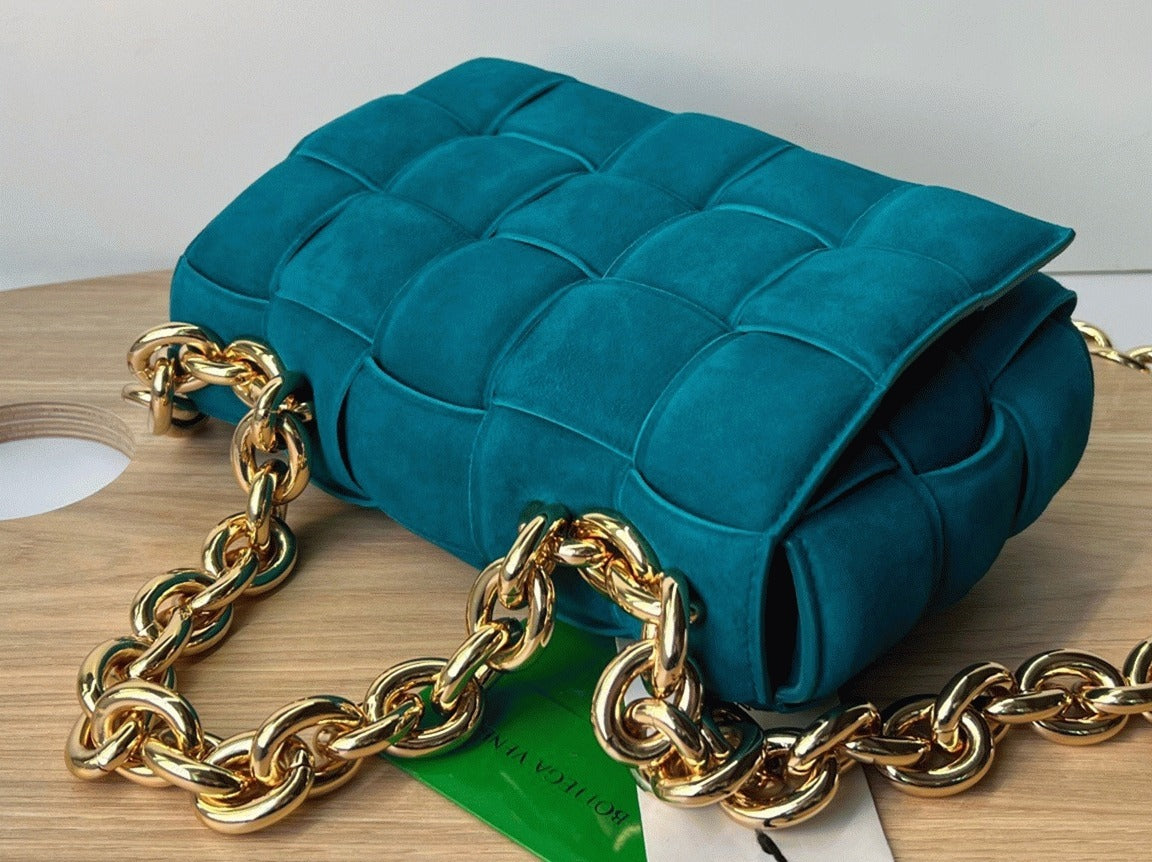 Boutique Quality || Bottega Veneta Chain Cassette Bag In Blaster