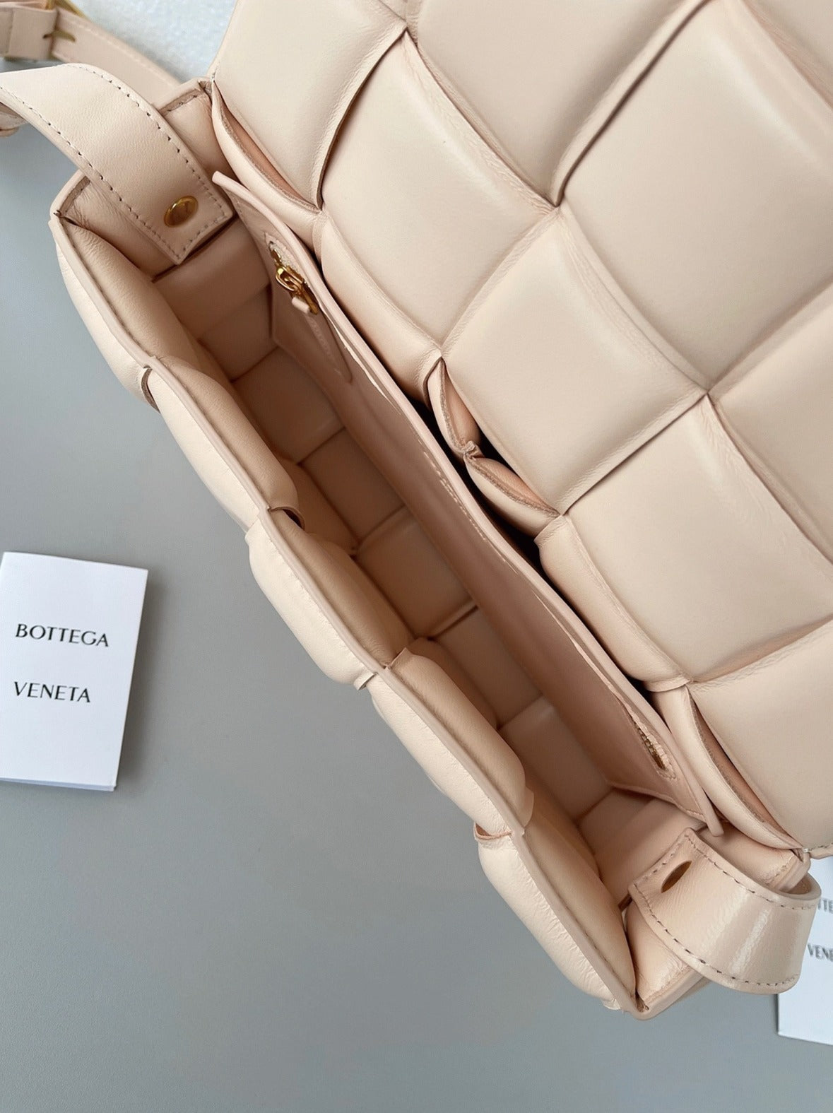 Boutique Quality || Bottega Veneta Padded Cassette Bag In Melon