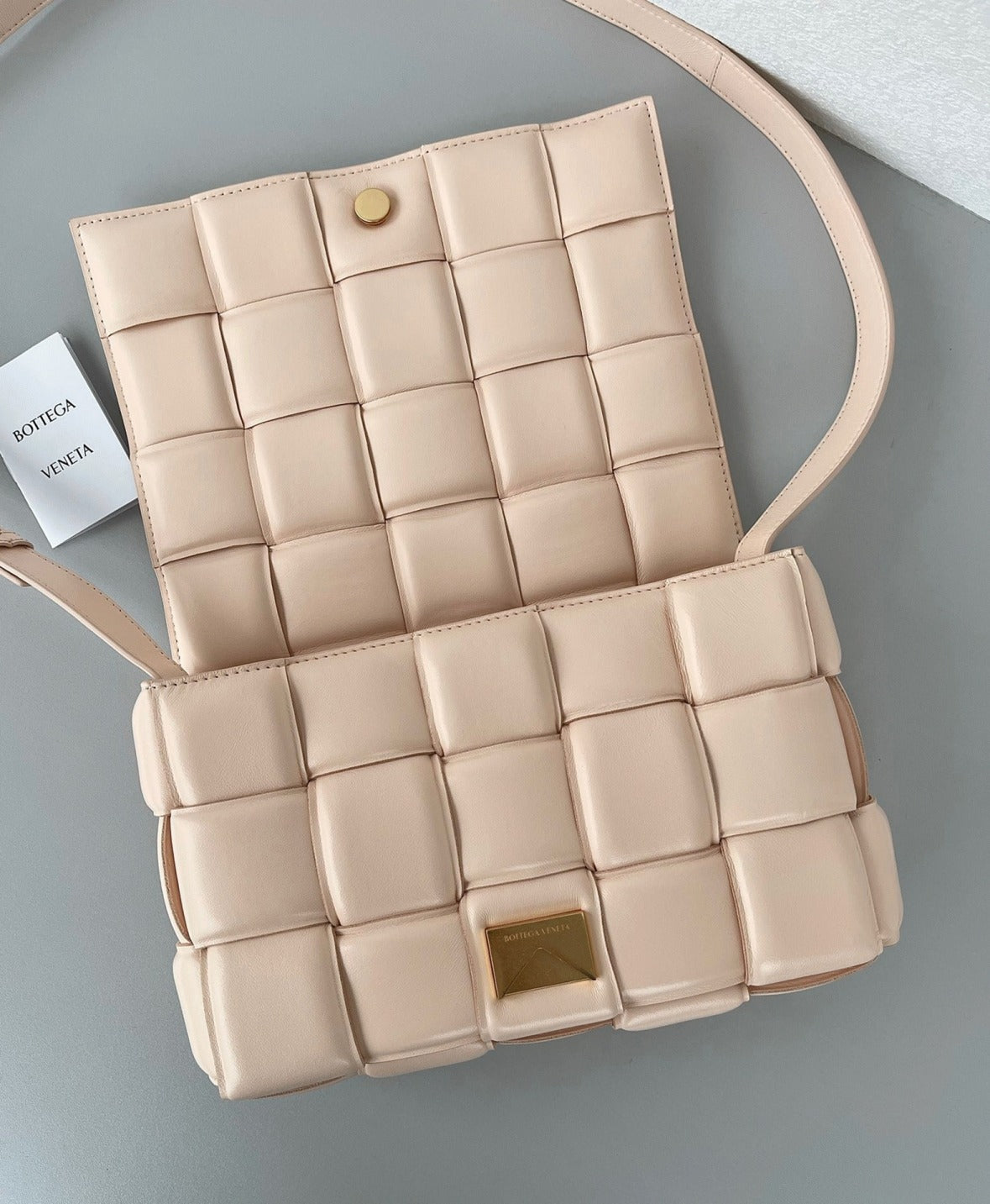 Boutique Quality || Bottega Veneta Padded Cassette Bag In Melon