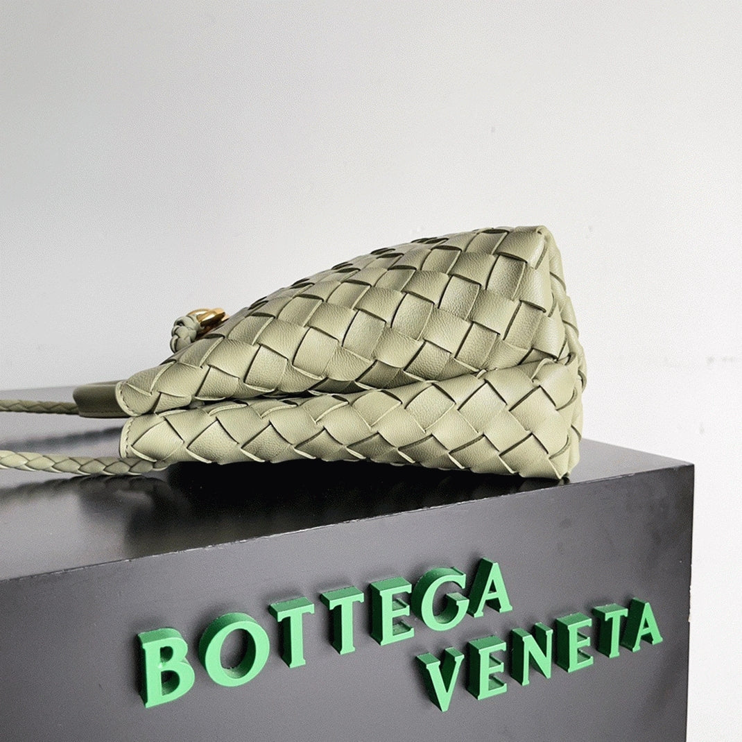 Boutique Quality || Bottega Veneta Small Andiamo Bag Travertine
