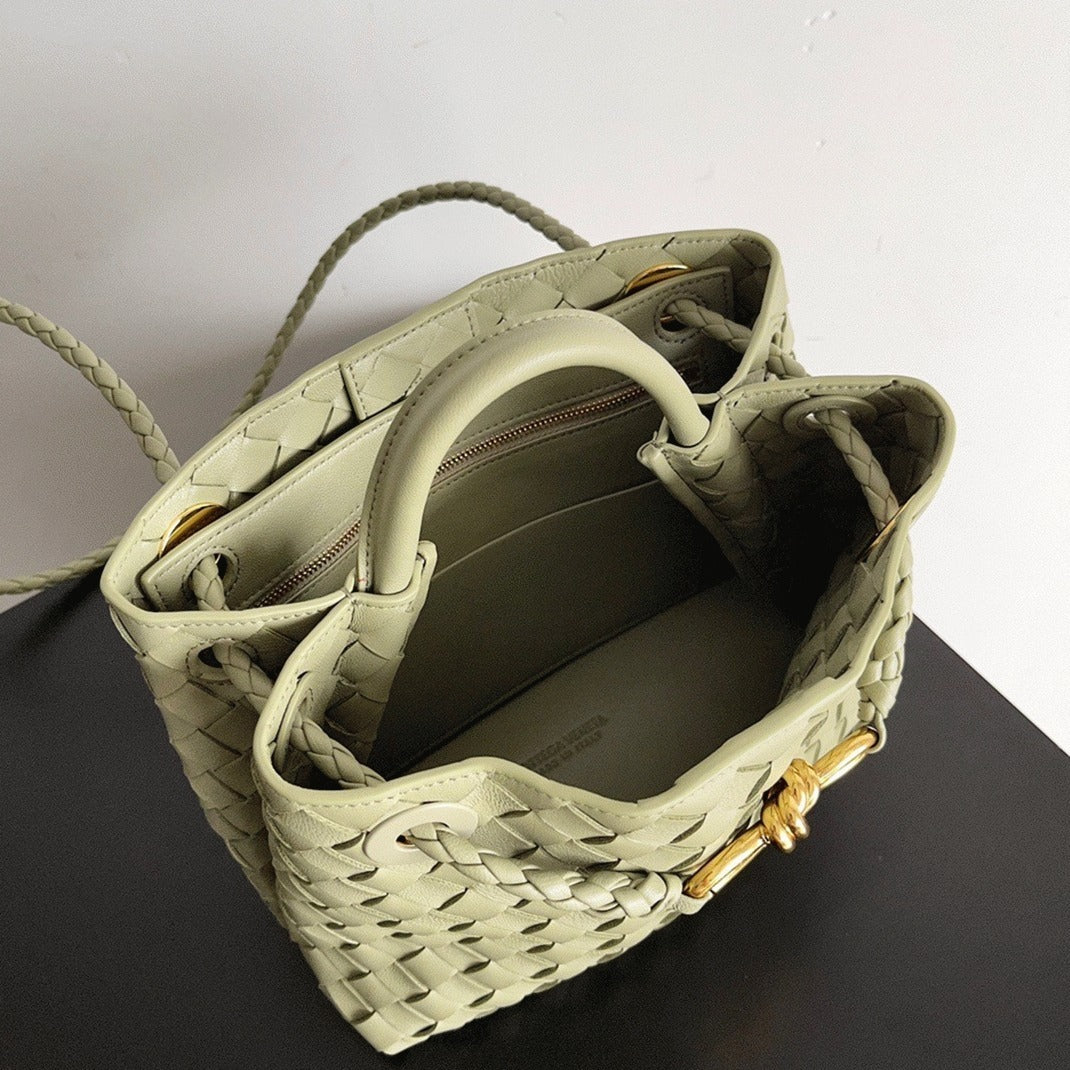 Boutique Quality || Bottega Veneta Small Andiamo Bag Travertine