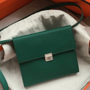 Boutique Quality || Green designer Hermes Clic wallet with strap