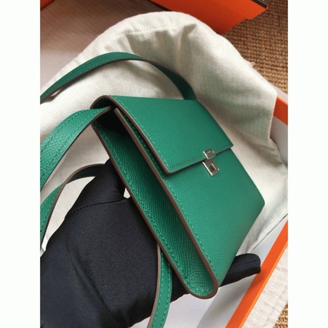Boutique Quality || Green designer Hermes Clic wallet with strap