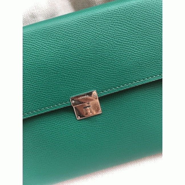 Boutique Quality || Green designer Hermes Clic wallet with strap