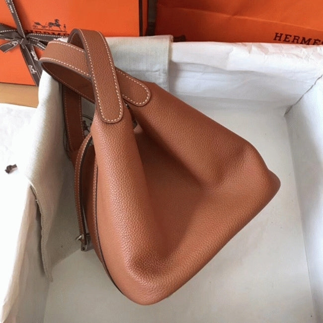 Boutique Quality || Gold Hermes Picotin Lock 18cm handbag