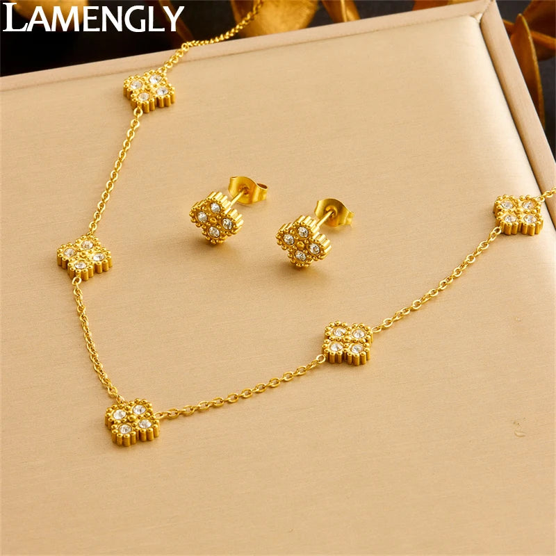 Zircon Cylinder 4-Leaf Flower Necklace