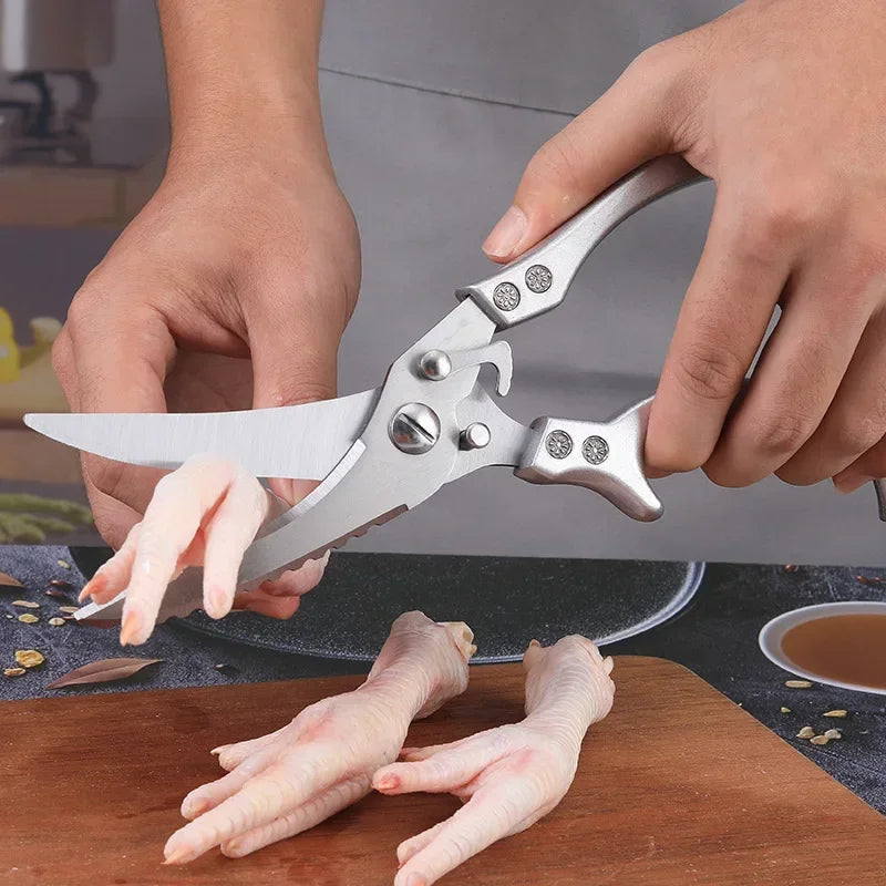 Powerful chicken bone scissor