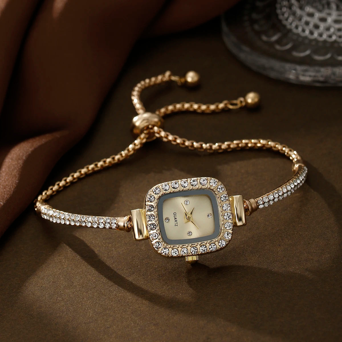 Minimalist square dial alloy quartz watch