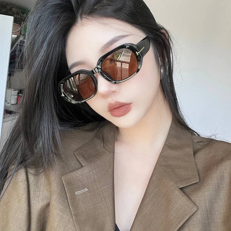 Trendy Rectangle Sunglass