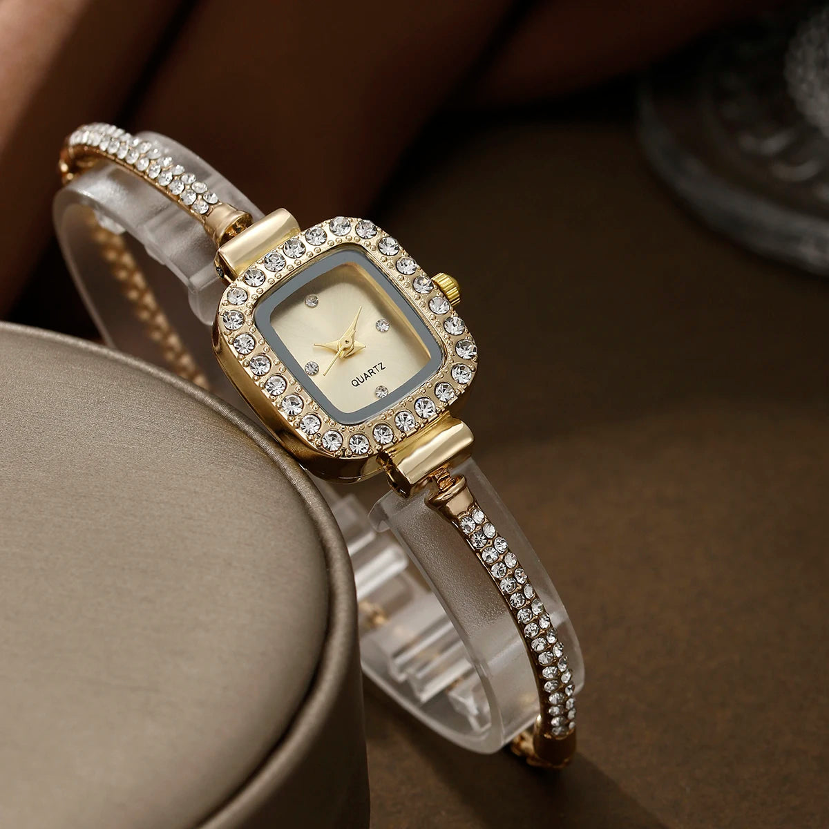 Minimalist square dial alloy quartz watch