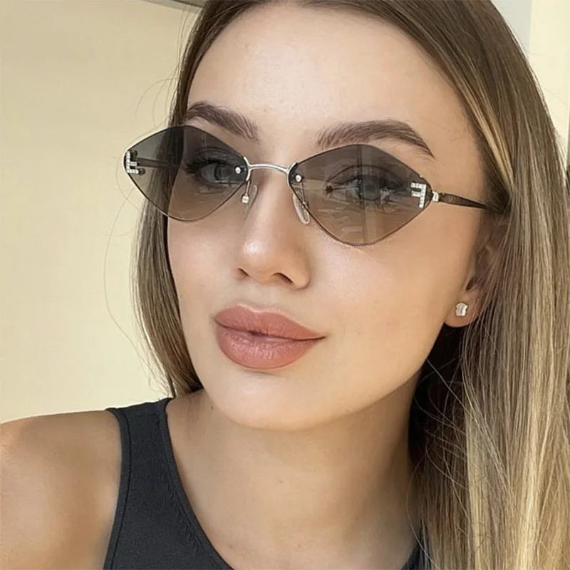 Trendy Rimless Diamond-shaped Sunglass
