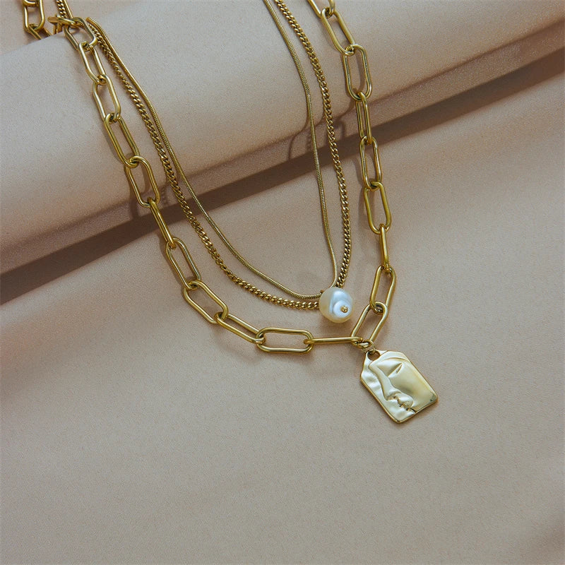 Stainless Steel 3-Layer Pearl Portrait Pendant