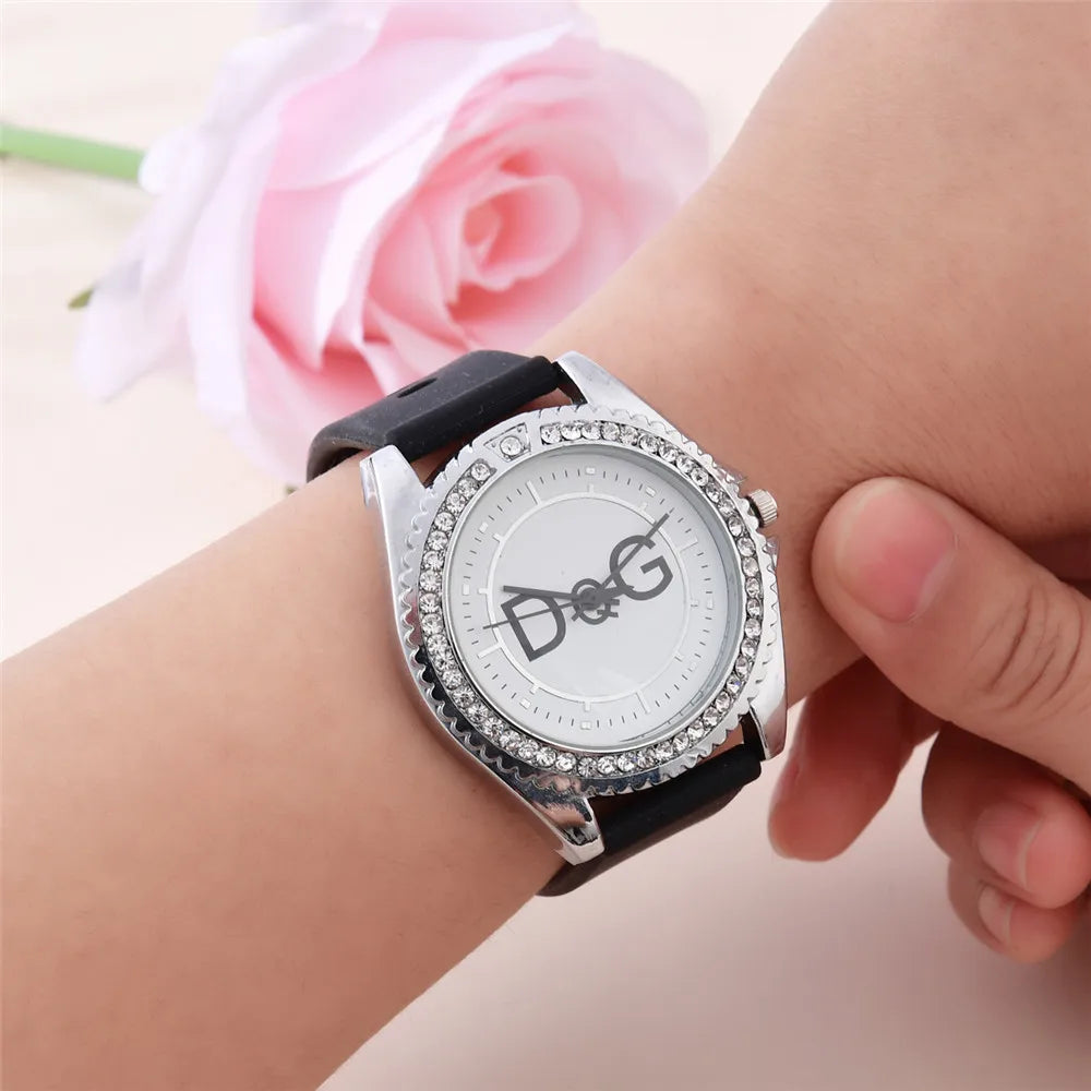 Leather Strap Inlay Dial Fashion Quartz Watch