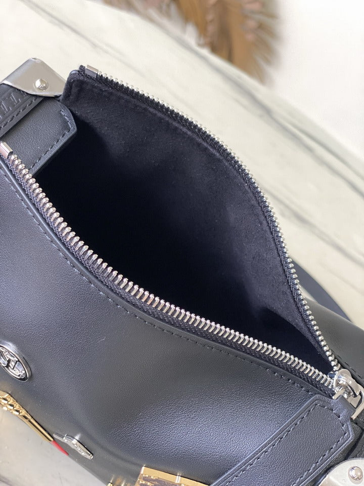 SideTrunk || M25568 || Boutique Level Quality Crossbody bag