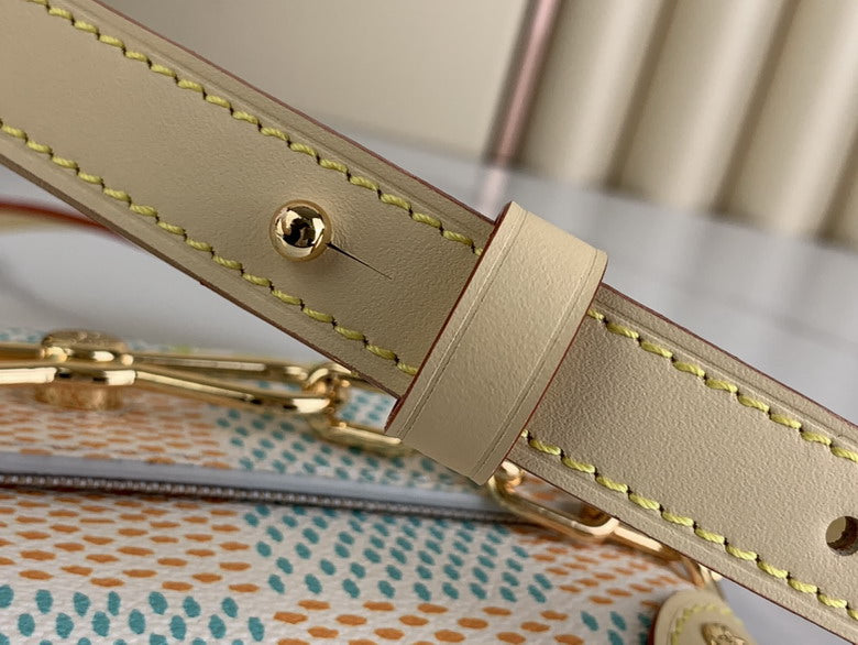 Steamer || N40674 || Boutique Level Quality