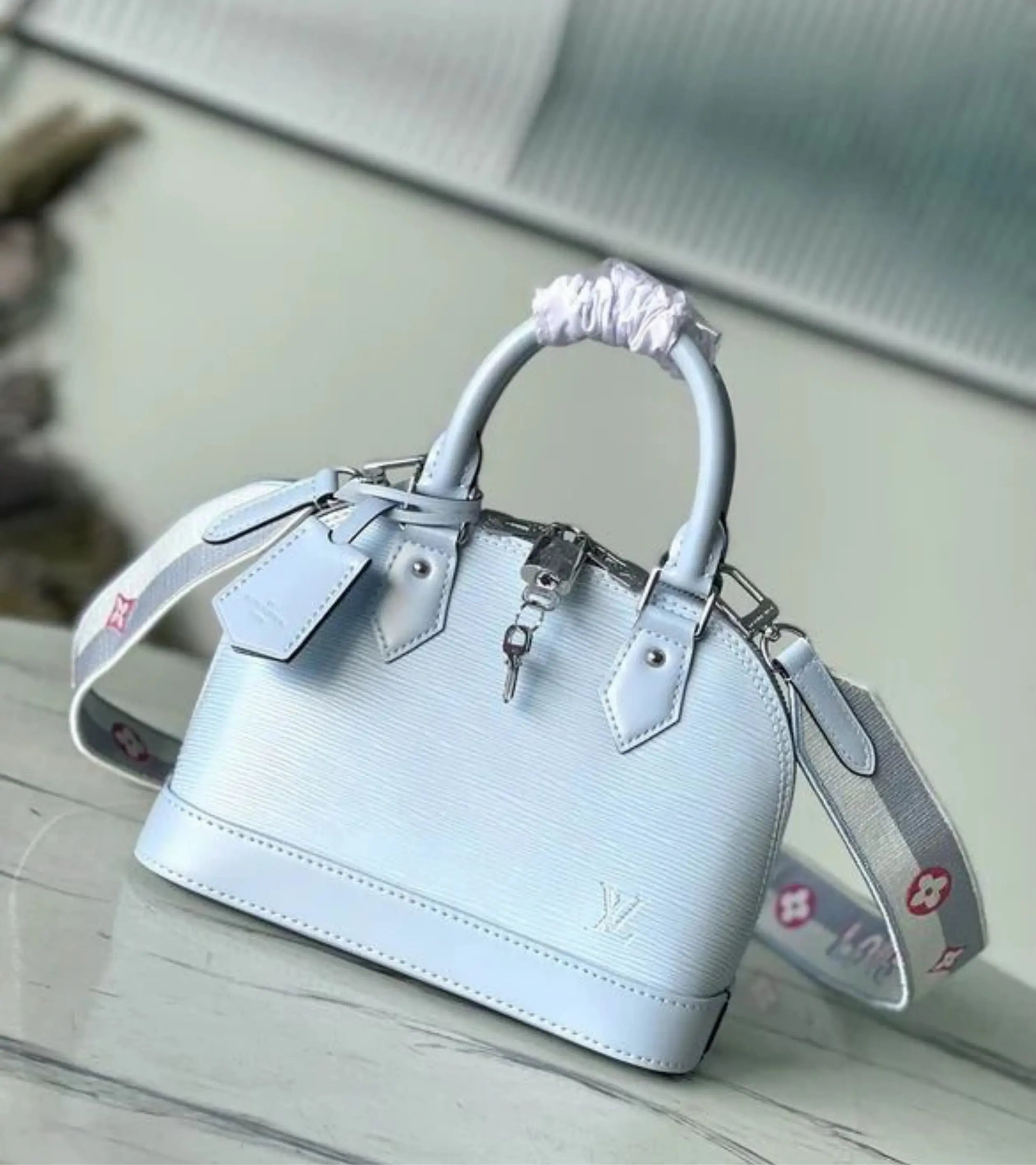 Alma || M22357 || High Quality Handbag