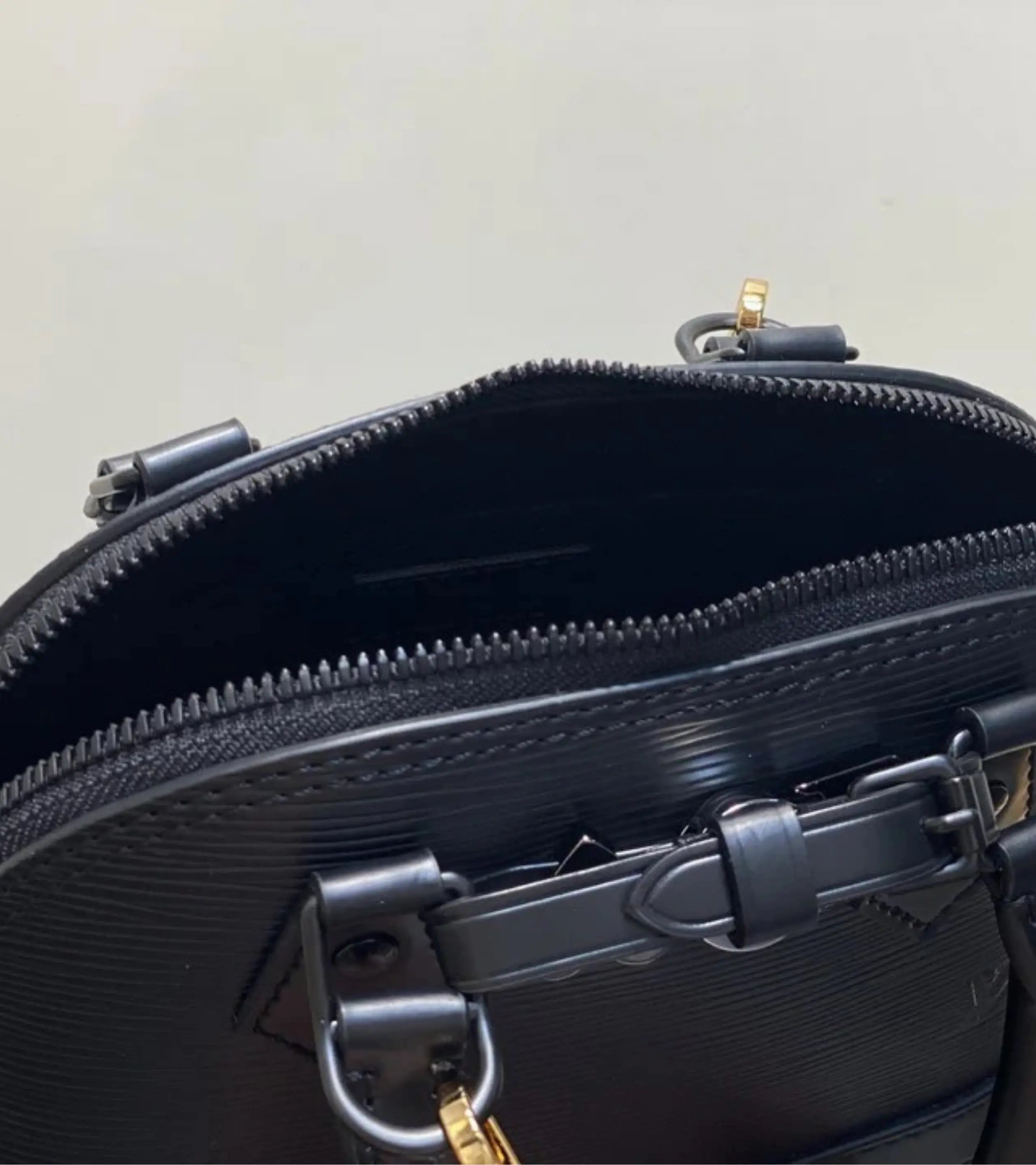 Alma || K00015 || High Quality Handbag