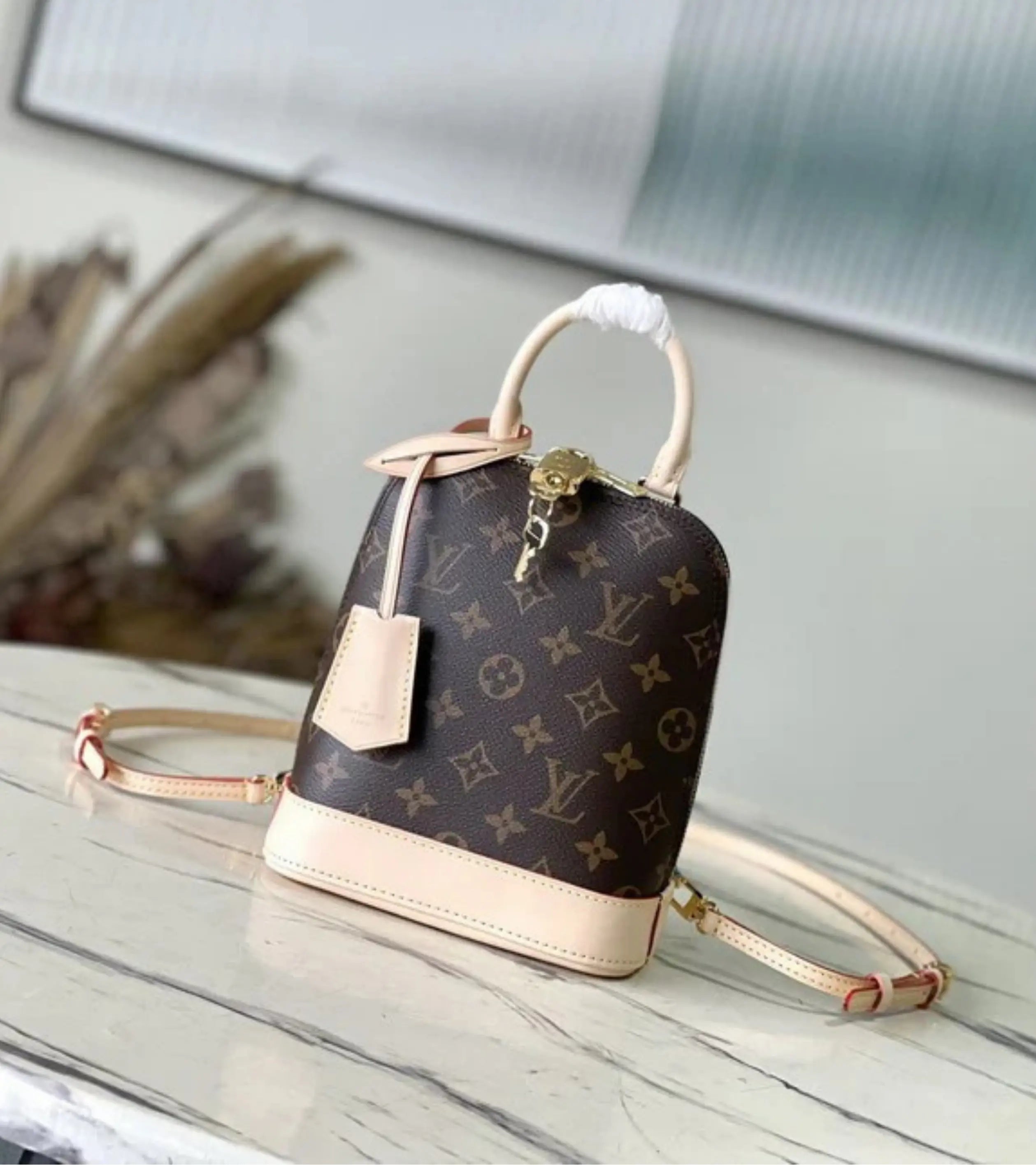 Alma || M47132 || High Quality Handbag