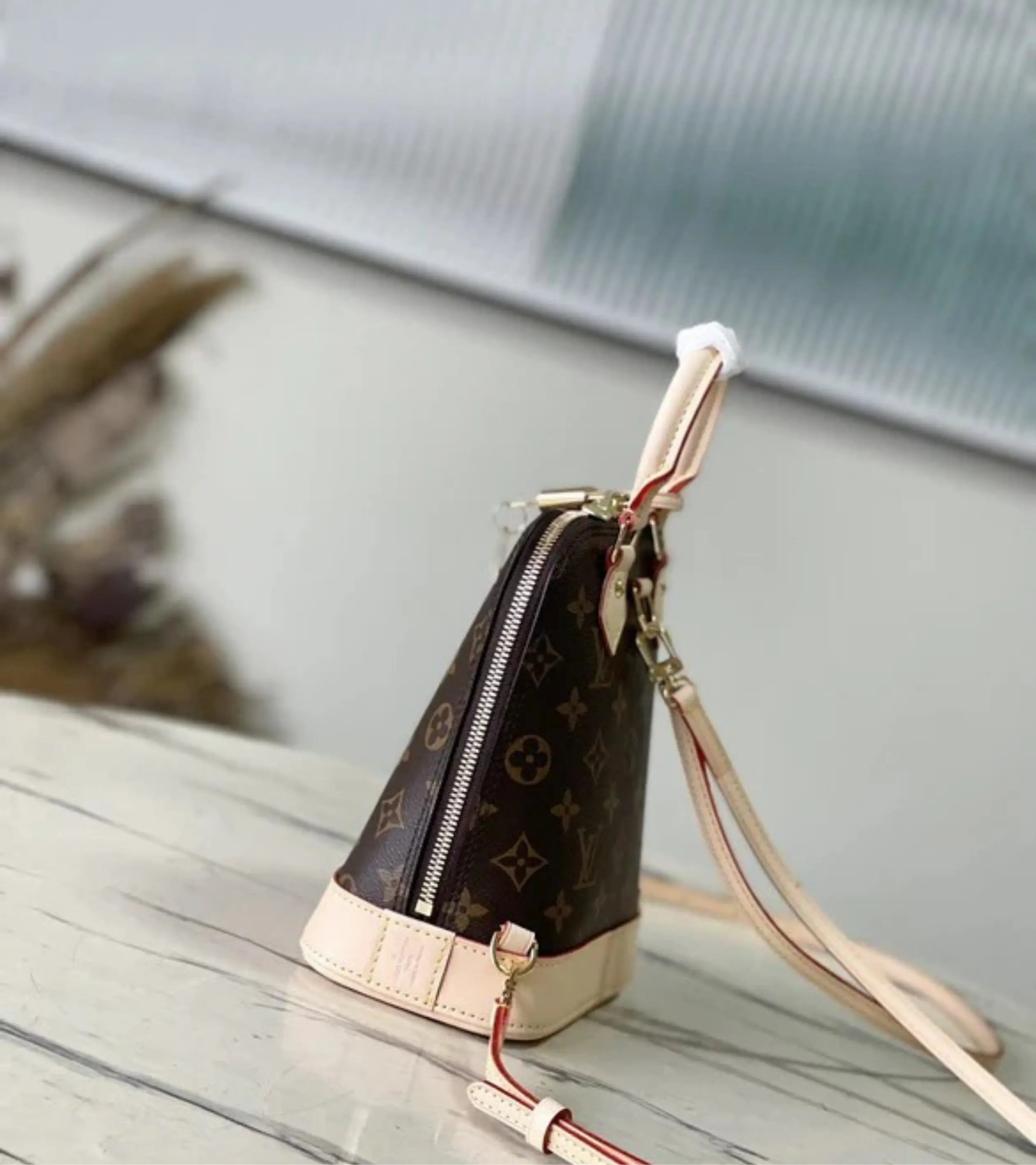 Alma || M47132 || High Quality Handbag