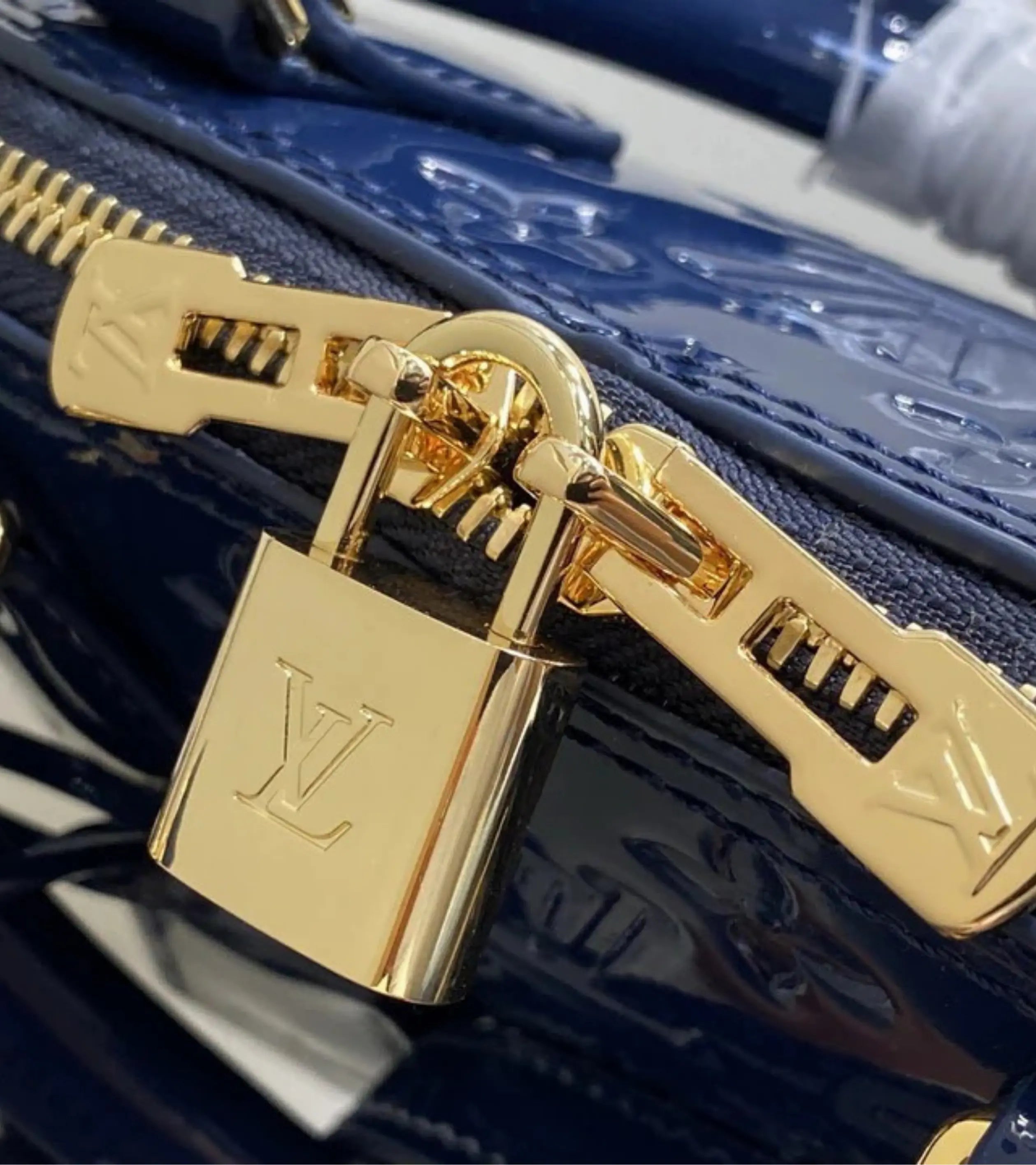 Alma ||M13169|| High Quality Handbag