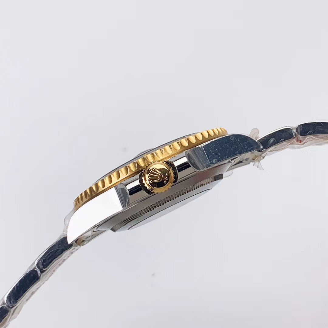 Rolex Submariner Date