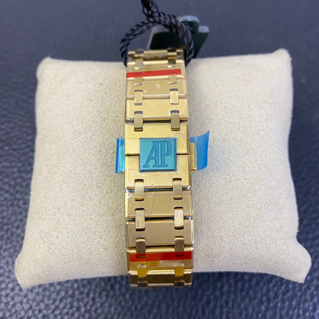 Royal Oak, the "Super 15202,"